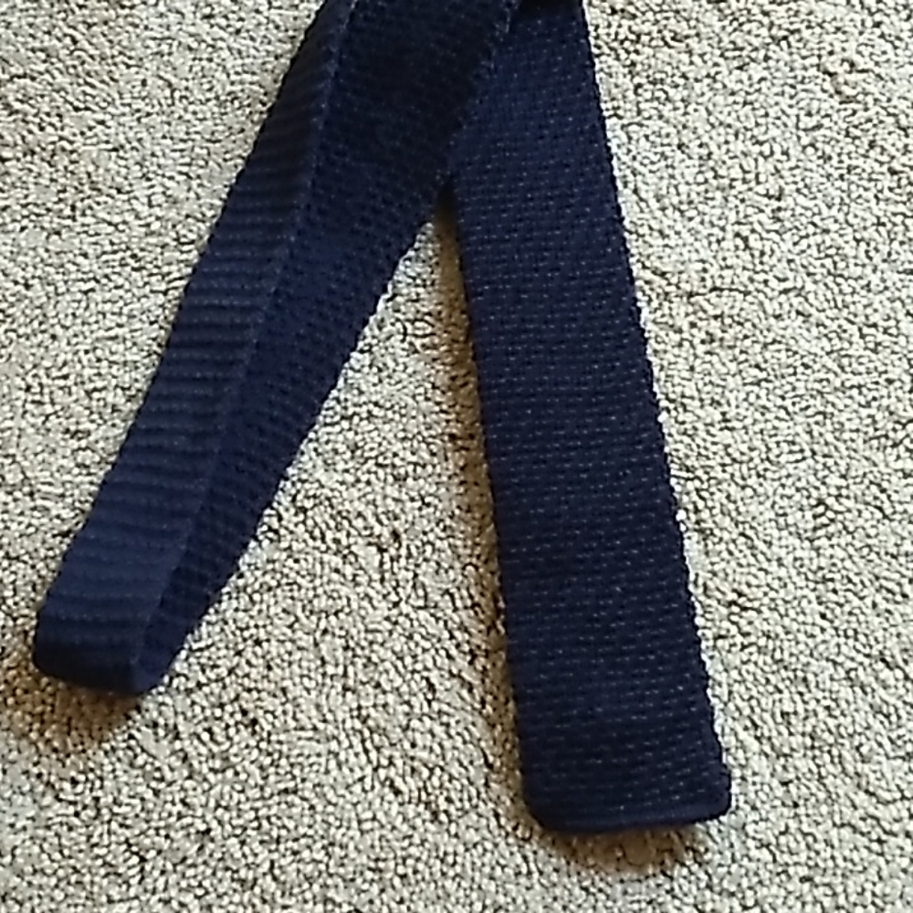 Wool tie